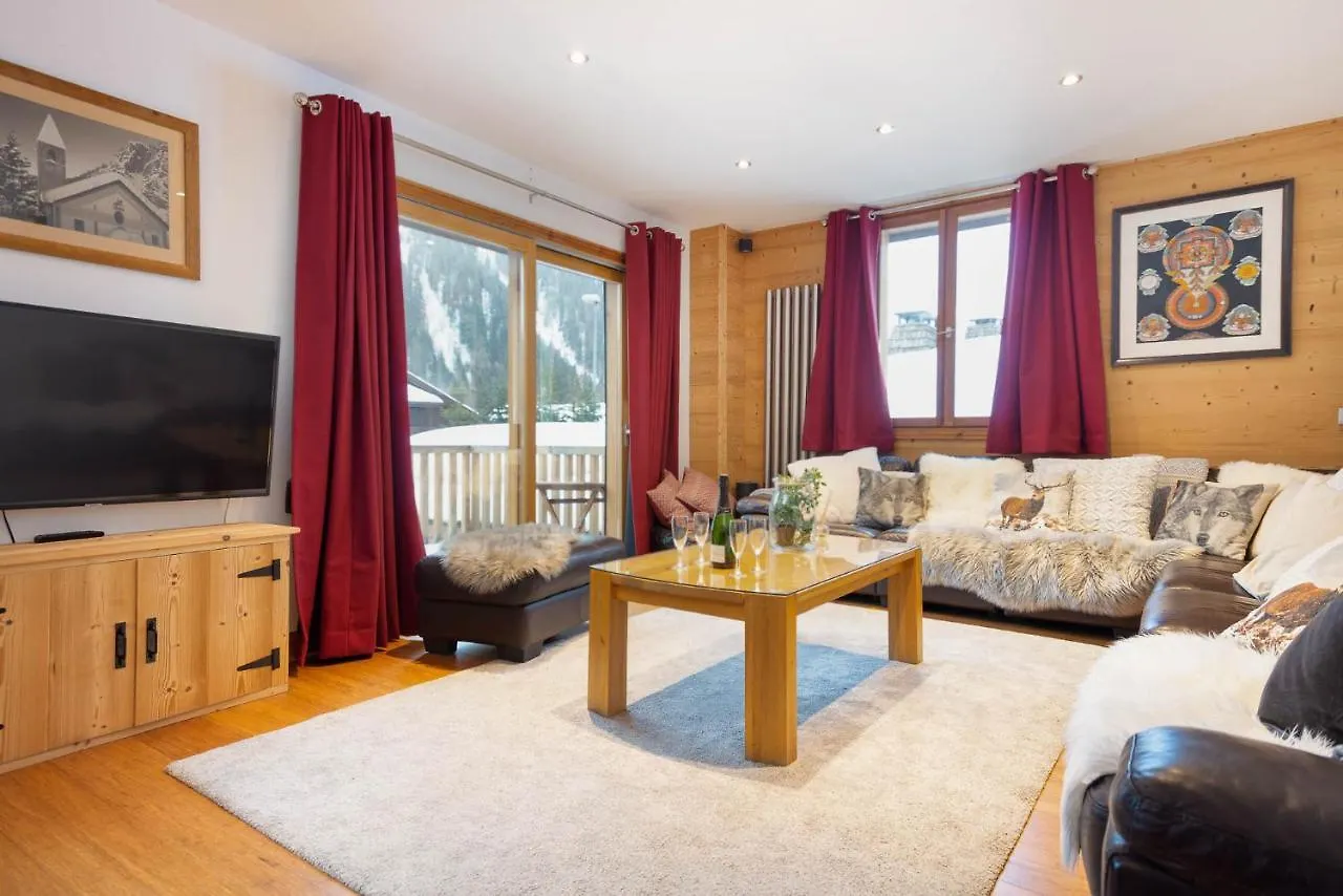 Petit Yeti Chalet